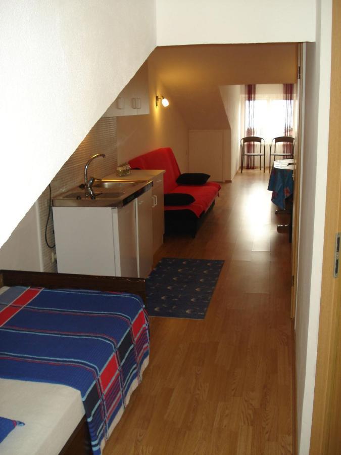 Apartments Villa Angela Krk Town Quarto foto