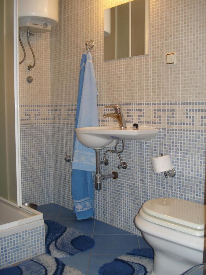 Apartments Villa Angela Krk Town Quarto foto