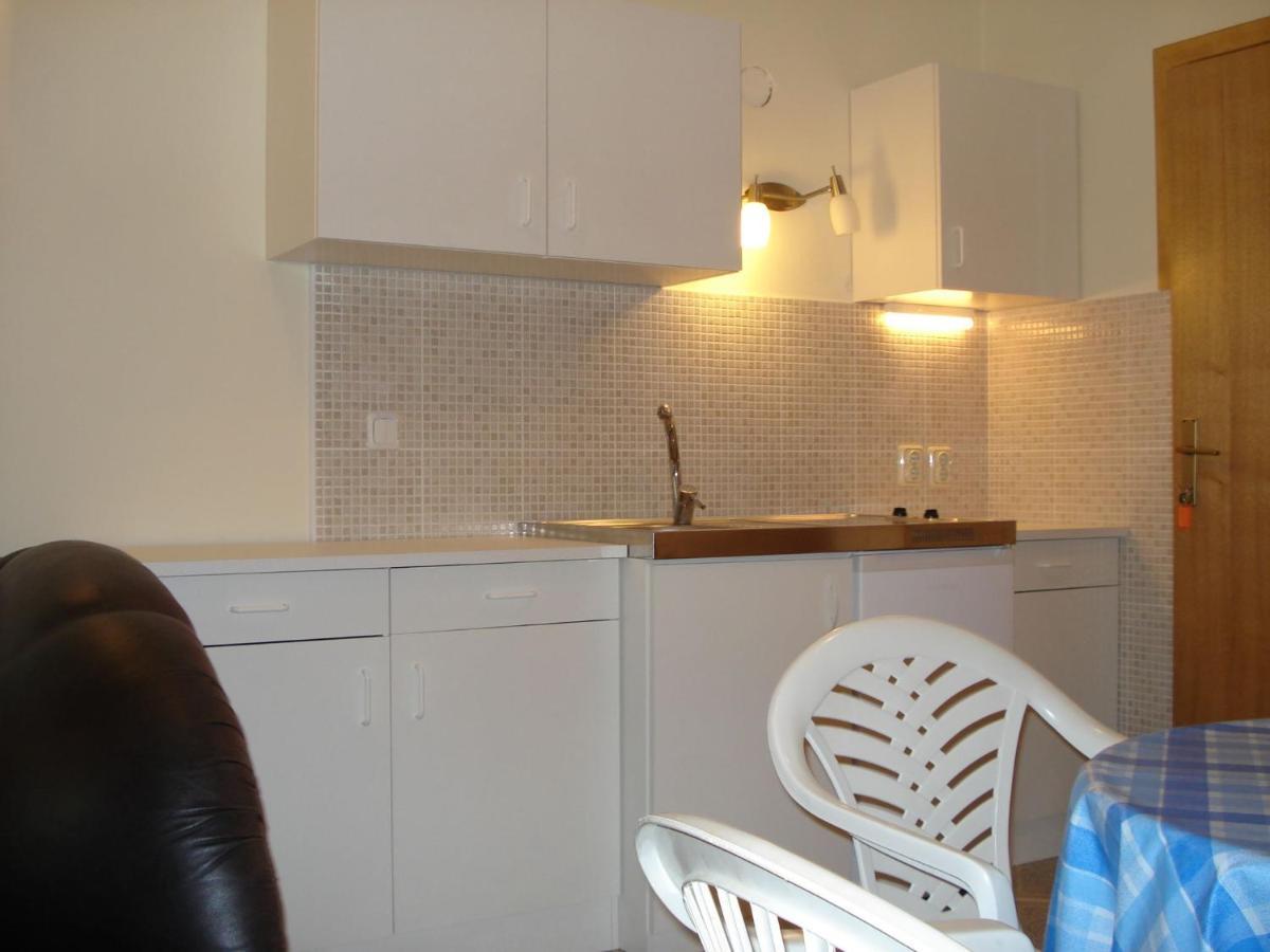 Apartments Villa Angela Krk Town Quarto foto